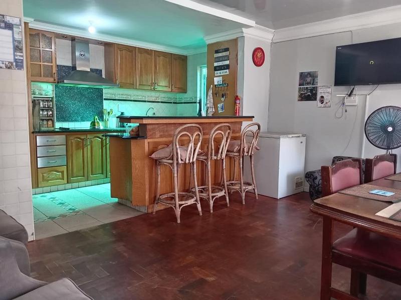 5 Bedroom Property for Sale in Rocklands Western Cape
